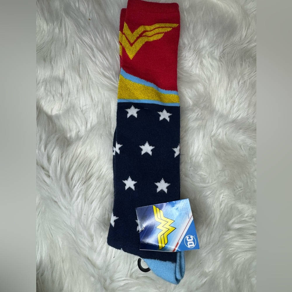 New wonder women knee high socks 🛍